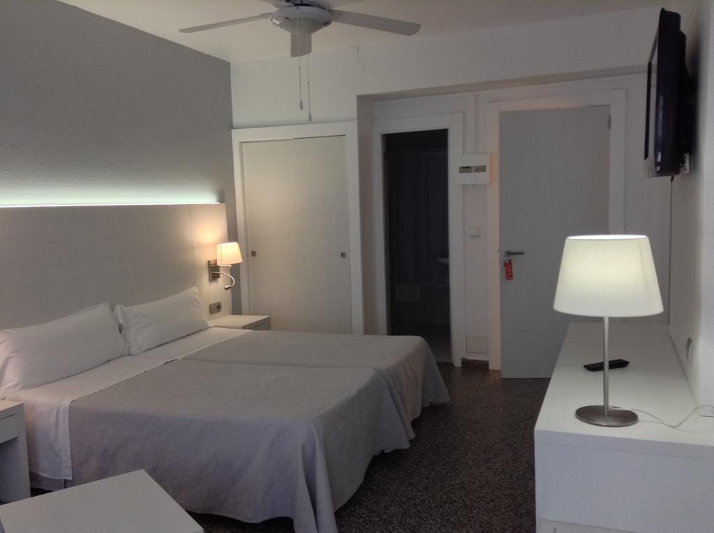 Hostal Pitiusa Ibiza città Camera foto